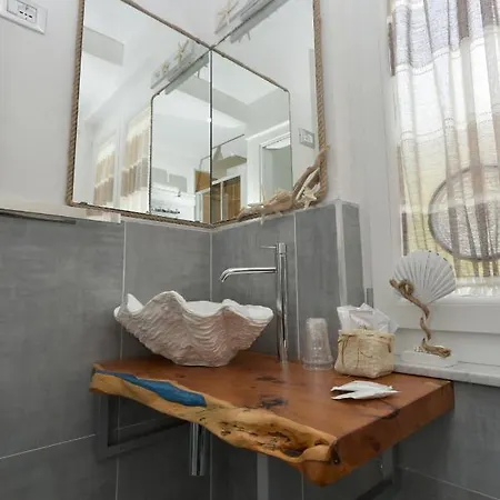 Amare Il Mare E Hotel Corniglia