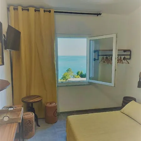 Szálloda Amare Il Mare E Corniglia